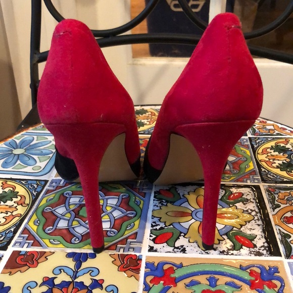 Sole Society color block red/black round toe pump - Picture 4 of 7